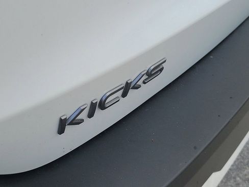 New 2026 Nissan Kicks SR image 11