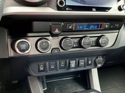 Used 2023 Toyota Tacoma TRD Off-Road w/ TRD Premium Off Road Package AWD/4WD image 14