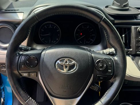 Used 2017 Toyota RAV4 XLE FWD image 16