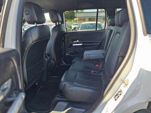Used 2022 Mercedes-Benz GLB 250 image 17