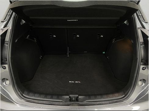 Used 2023 Nissan Kicks SR w/ SR Premium Package image 5