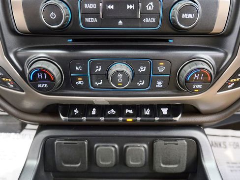 Used 2019 GMC Sierra 3500 Denali w/ Duramax Plus Package image 32