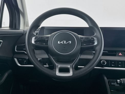 Used 2024 Kia Sportage LX image 17