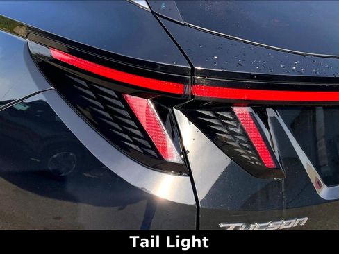Used 2024 Hyundai Tucson Limited image 30