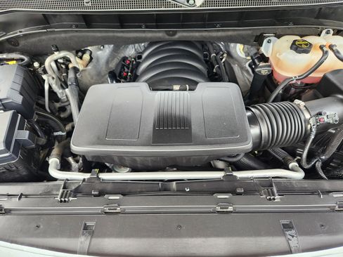 Used 2024 Chevrolet Tahoe Z71 w/ Luxury Package image 26