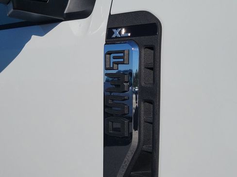 New 2026 Ford F350 XL w/ XL Chrome Package image 6