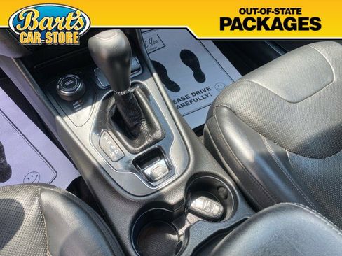 Used 2019 Jeep Cherokee Limited AWD/4WD image 31