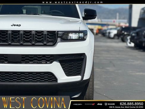 New 2026 Jeep Grand Cherokee L 4WD image 4