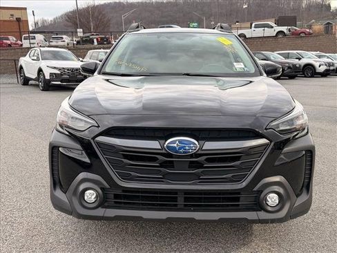 Used 2025 Subaru Outback Premium image 13