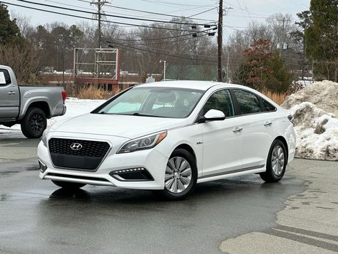 Used 2016 Hyundai Sonata SE image 45