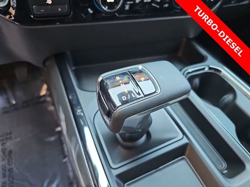 Used 2024 Chevrolet Silverado 1500 ZR2 w/ Technology Package image 21