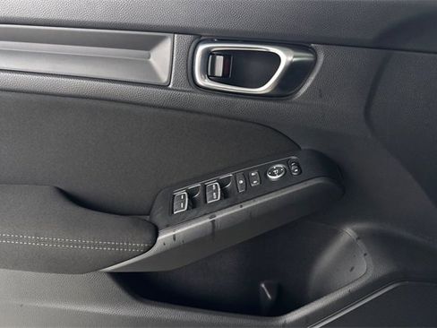 Certified 2024 Honda Civic Sport image 12