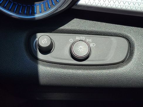 Used 2024 Chevrolet Trax LT FWD image 26