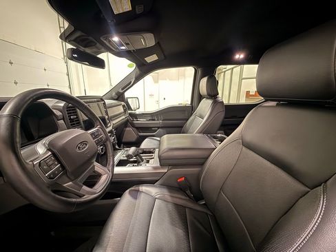 Used 2024 Ford F150 Lariat w/ FX4 Off-Road Package image 17