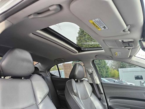Used 2017 Acura TLX V6 w/ Technology Package image 11