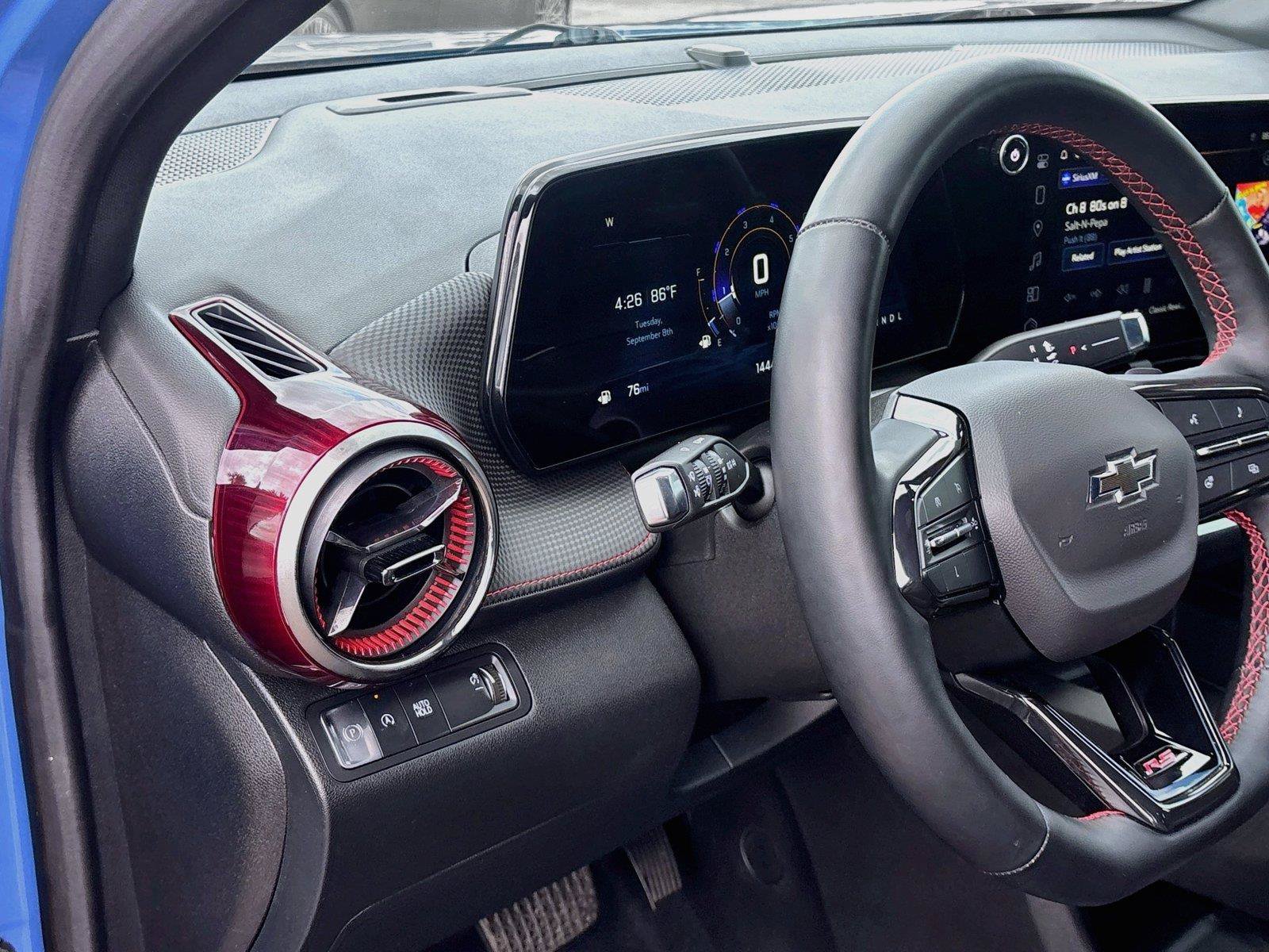 Used 2025 Chevrolet Equinox RS w/ Safety and Technology Package FWD image 10
