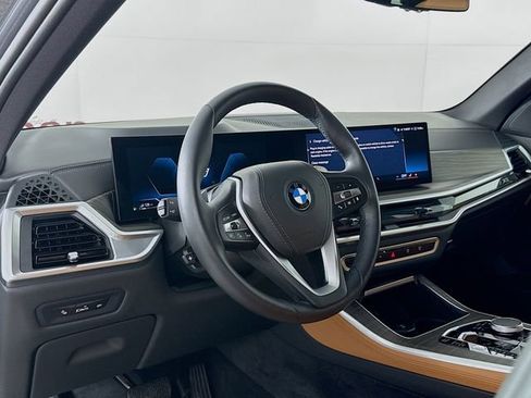 Used 2024 BMW X5 xDrive50e w/ Parking Assistance Package image 9