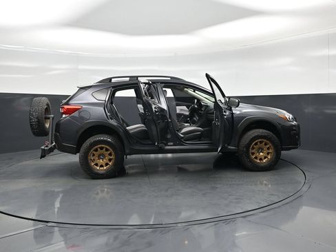 Used 2019 Subaru Crosstrek 2.0i Premium w/ Popular Package #3 AWD/4WD image 4
