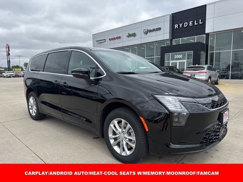 New 2027 Chrysler Pacifica Select AWD/4WD image 1