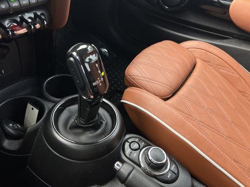 Used 2024 MINI Cooper Convertible w/ Signature Upholstery Package image 26