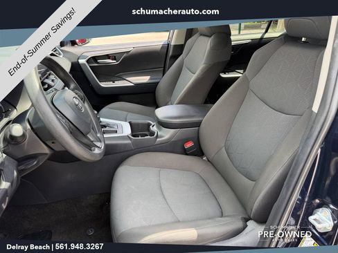 Used 2025 Toyota RAV4 XLE FWD image 10