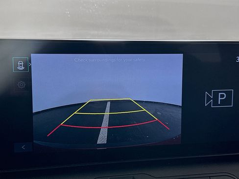 Used 2025 Kia K4 LXS image 23