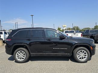 New 2025 Jeep Grand Cherokee Laredo X w/ Luxury Tech Group I video 2