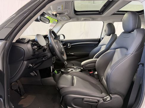 Used 2024 MINI Cooper SE FWD image 9