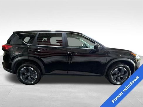 Used 2025 Nissan Rogue SV FWD image 4
