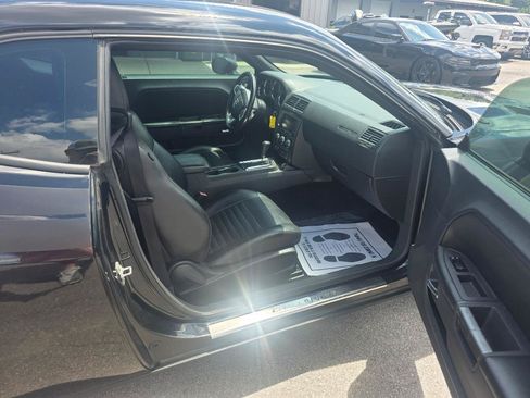 Used 2013 Dodge Challenger R/T RWD image 8