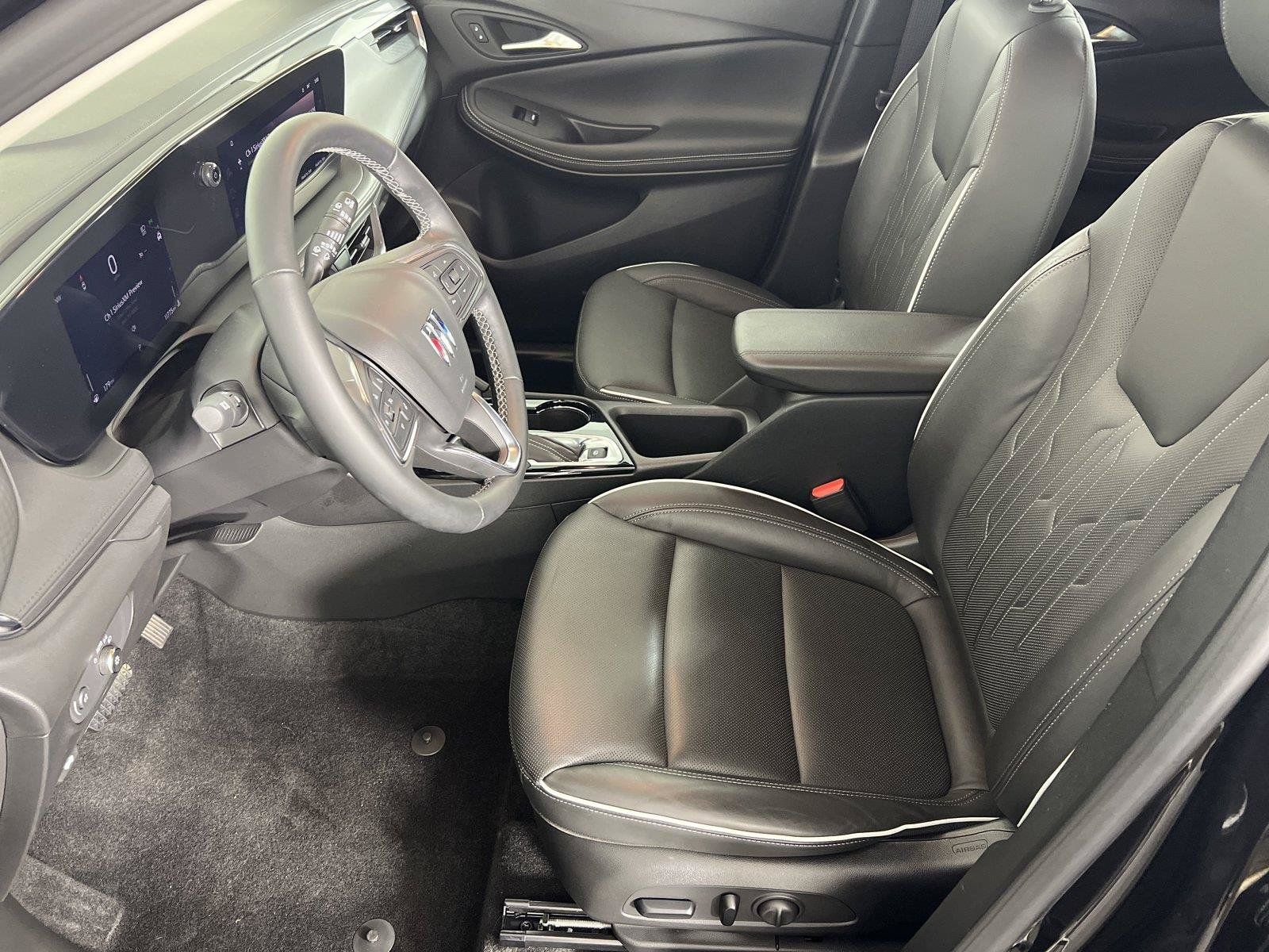 Certified 2024 Buick Encore GX Avenir FWD image 18