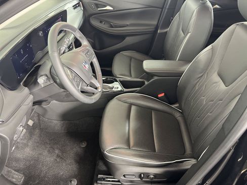 Certified 2024 Buick Encore GX Avenir FWD image 18