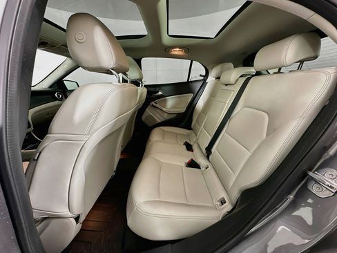 Used 2019 Mercedes-Benz GLA 250 image 28