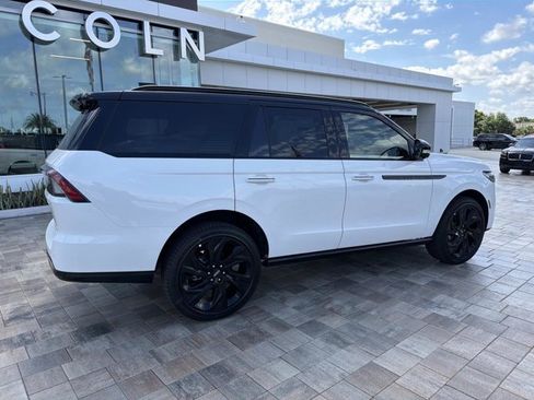 New 2026 Lincoln Navigator Black Label AWD/4WD image 2