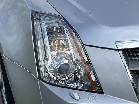 Used 2009 Cadillac CTS 3.6 RWD image 9