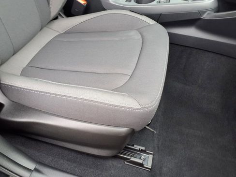 Used 2025 Subaru Crosstrek 2.0i Premium image 19