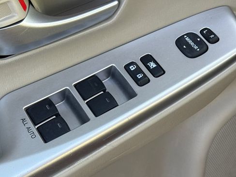Used 2014 Toyota Prius V Three FWD image 18