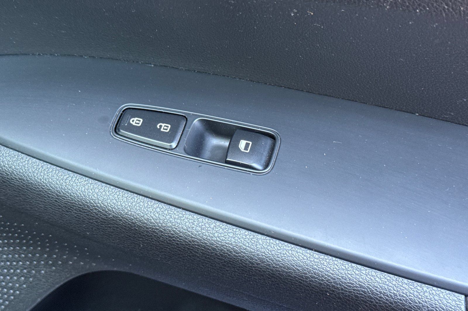 Used 2023 Kia Forte LXS FWD image 20