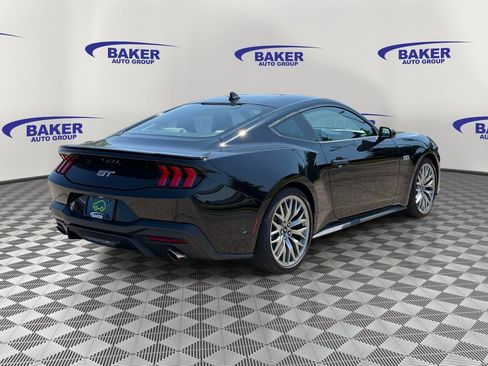 Used 2025 Ford Mustang GT Premium RWD image 2