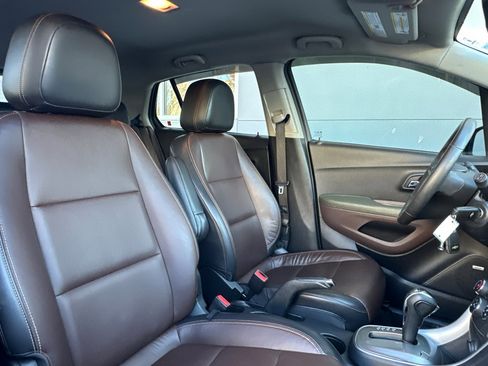 Used 2015 Chevrolet Trax LTZ image 30