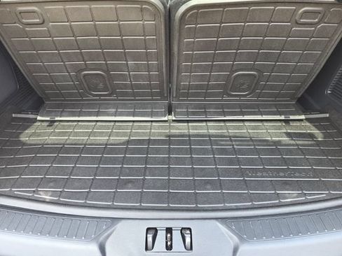 Used 2025 Ford Explorer ST AWD/4WD image 28