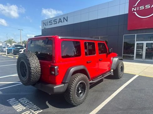 Used 2024 Jeep Wrangler Unlimited Sport AWD/4WD image 3
