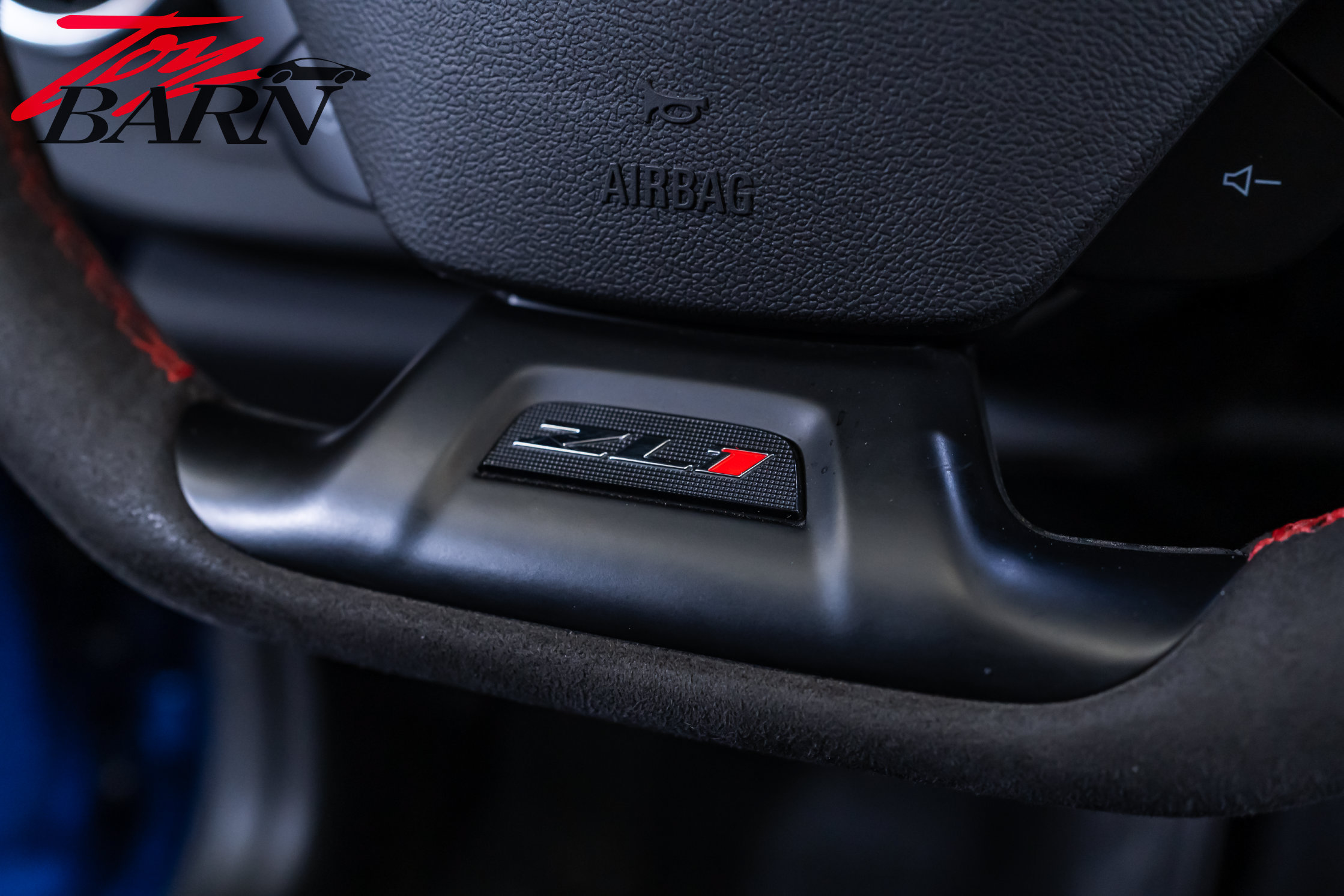 Used 2018 Chevrolet Camaro ZL1 RWD image 39