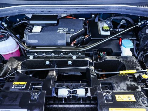 Certified 2023 Volkswagen ID.4 2WD image 33