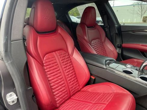 Used 2022 Maserati Ghibli Trofeo RWD image 31