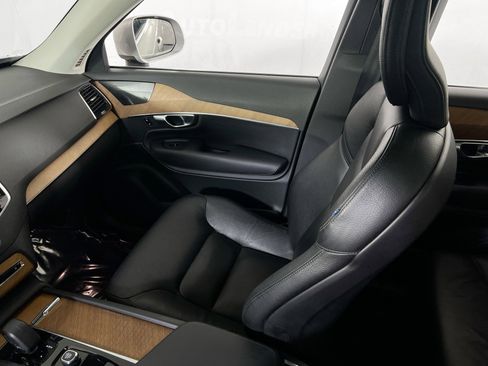 Used 2023 Volvo XC90 B6 Plus w/ Protection Package Premier image 25