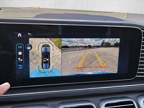 New 2026 Mercedes-Benz GLS 580 4MATIC image 13