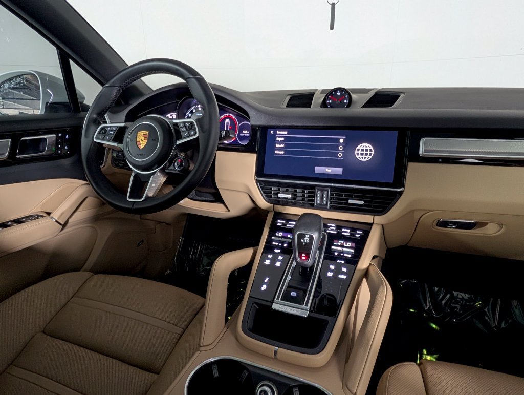 Used 2022 Porsche Cayenne Platinum Edition AWD/4WD image 20