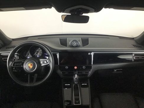 Certified 2026 Porsche Macan AWD/4WD image 25