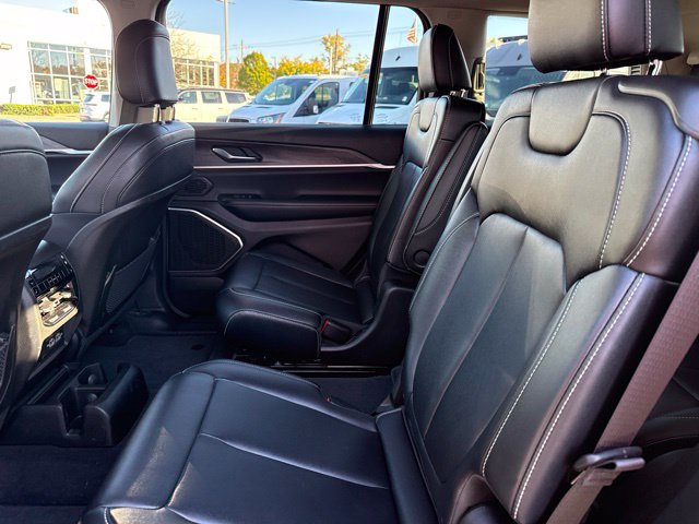 Used 2023 Jeep Grand Cherokee L Limited AWD/4WD image 19
